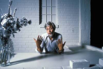American artist architect James Wines on the set of a whitewashed - Old Photo
