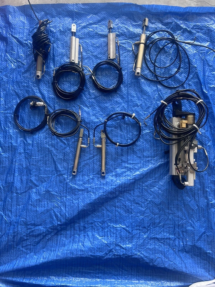 Mercedes R230 SL500 SL55 Convertible Cylinder Package - Image 2 of 2