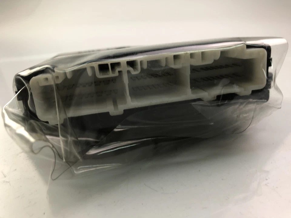 Centralina LEXUS LS F2 89223-50110 1999 14094030 - Immagine 3 di 4