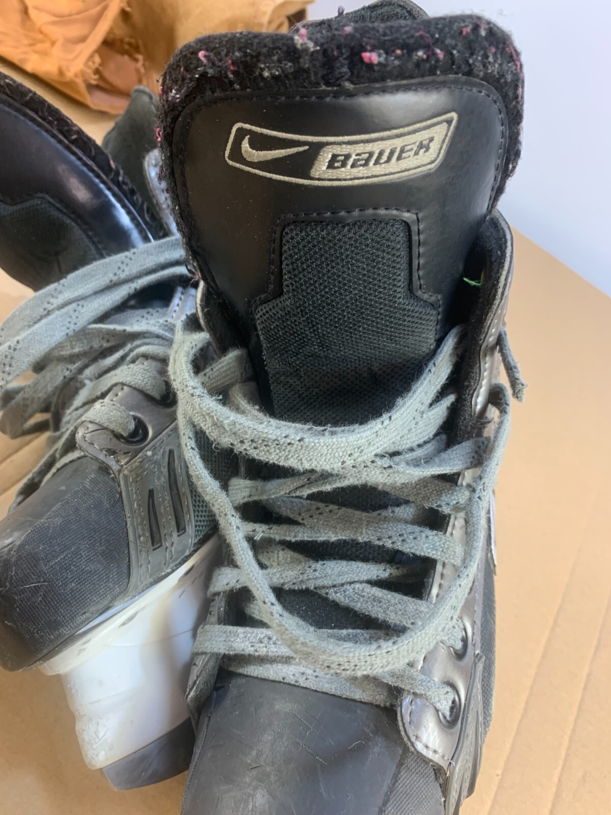 Kids Youth Boys Bauer Nike Ice Hockey Skates 1.5 US 2.5 Tuuk Blade