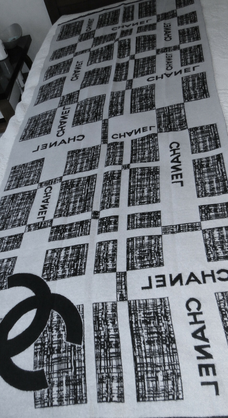 Authentic CHANEL Cashmere & Silk Scarf ~ BRAND NEW w/o  tag~ Made in France~ image 3