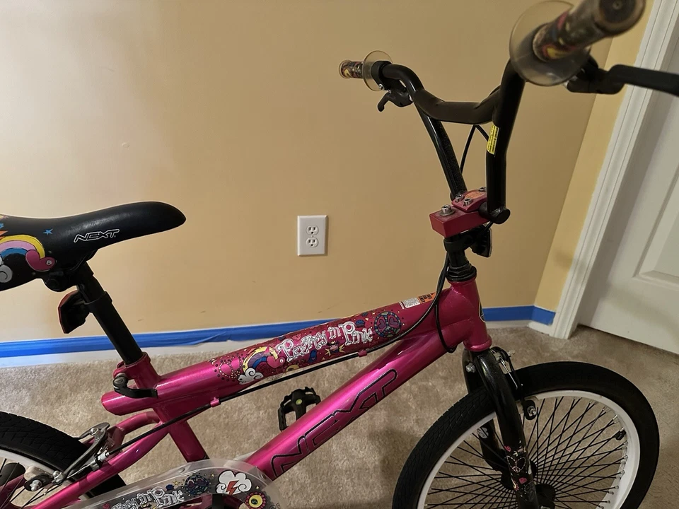 NEXT Girl’s 20 Inch Pretty In Pink BMX Bike with Kickstand - Image 3 of 4