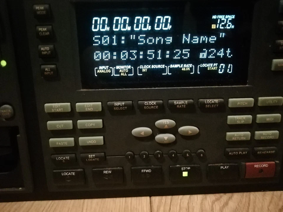 Alesis HD24 24 Track Hard Disk Recorder ADAT - Image 2 of 3