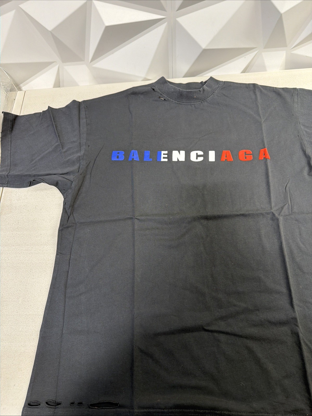 BALENCIAGA International Tshirt Distressed Size Small Unisex image 4