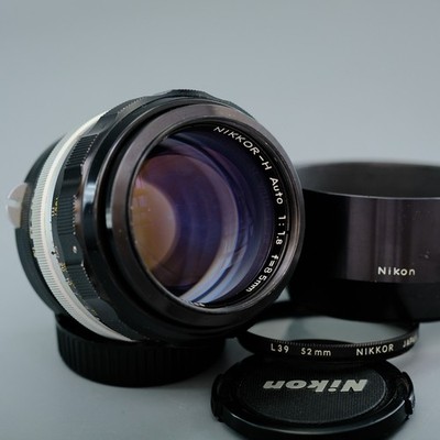 NIPPON KOGAKU NIKKOR-H Auto 85mm F/1.8 - non Ai Nikon F lens