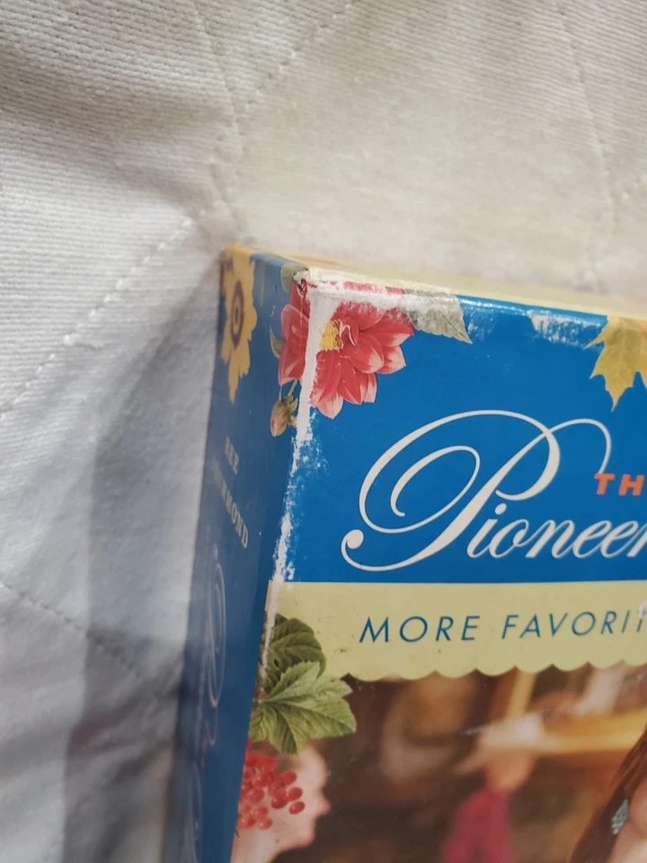 The Pioneer Woman Cooks: More Favorite Recipes From The Ranch, 2 Book Box Set - Image 3 of 4