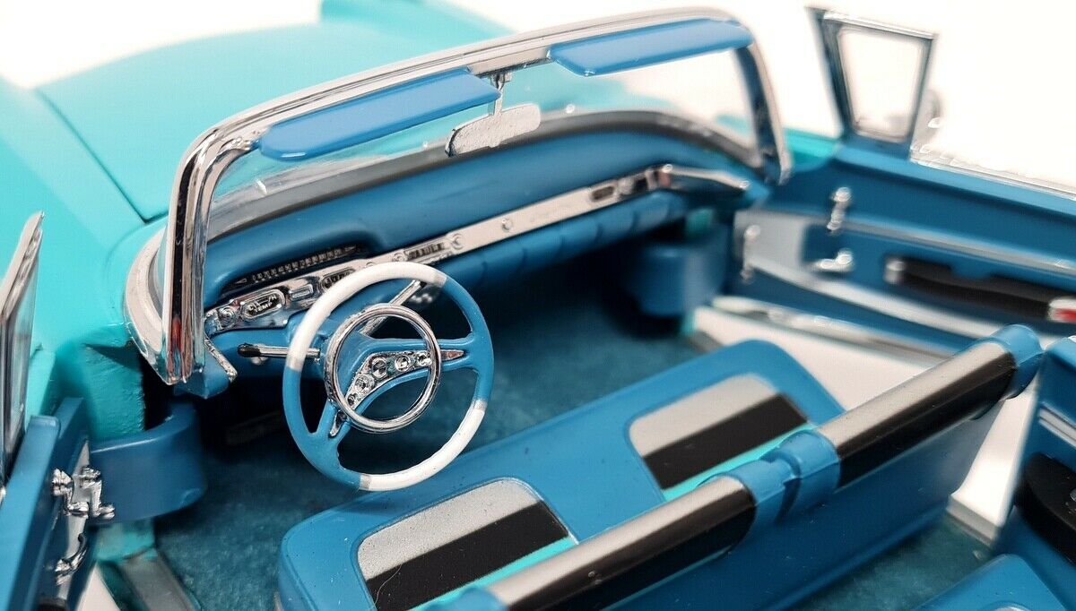 Danbury Mint 1/24 – Chevrolet Impala Convertible 1958 – Turquoise – Diecast