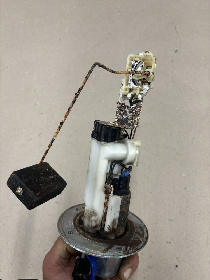 0812 Suzuki Hayabusa GSXR1300 BAD Fuel Gas Petrol Pump Sending Unit