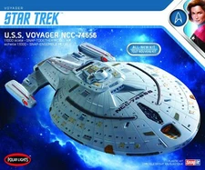 Polar Lights Star Trek USS Voyager NCC-74656 1:1000 Model Kit POL980