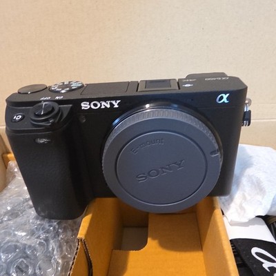 Sony Alpha 6400 Aps-C Mirrorless 4k Video E 18-135 mm f/3.5-5.6 OSS Lens Openbox