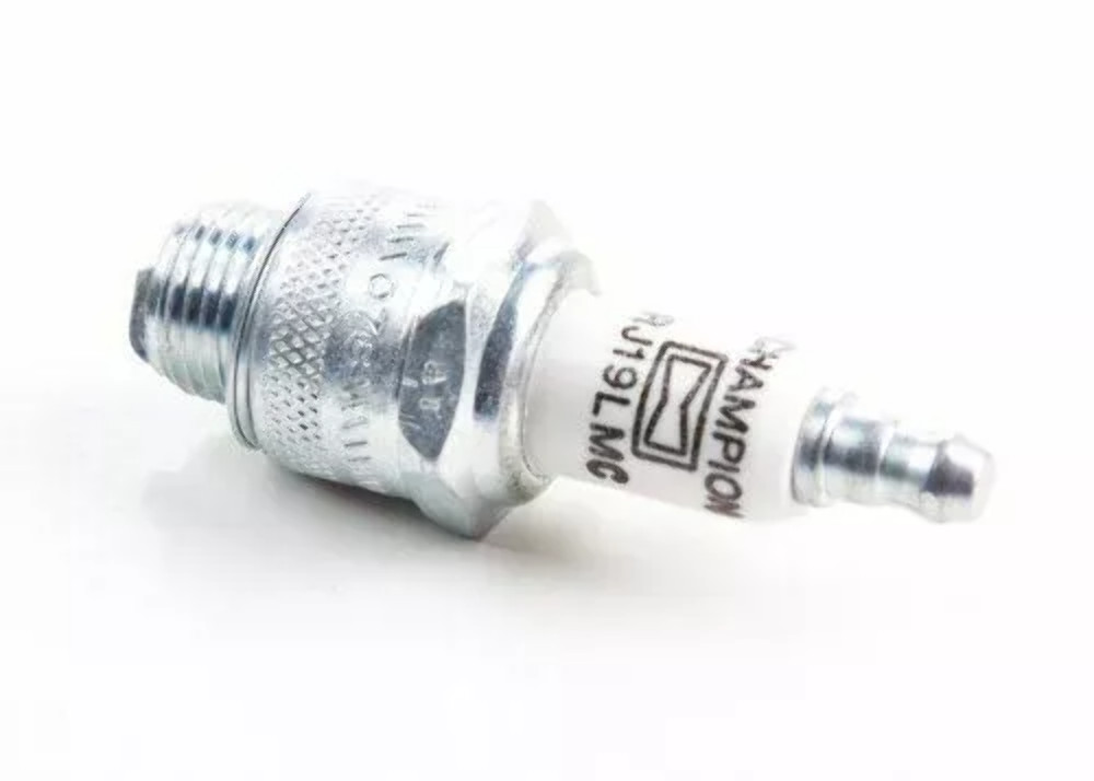 New OEM Genuine Briggs  Stratton Spark Plug 591868