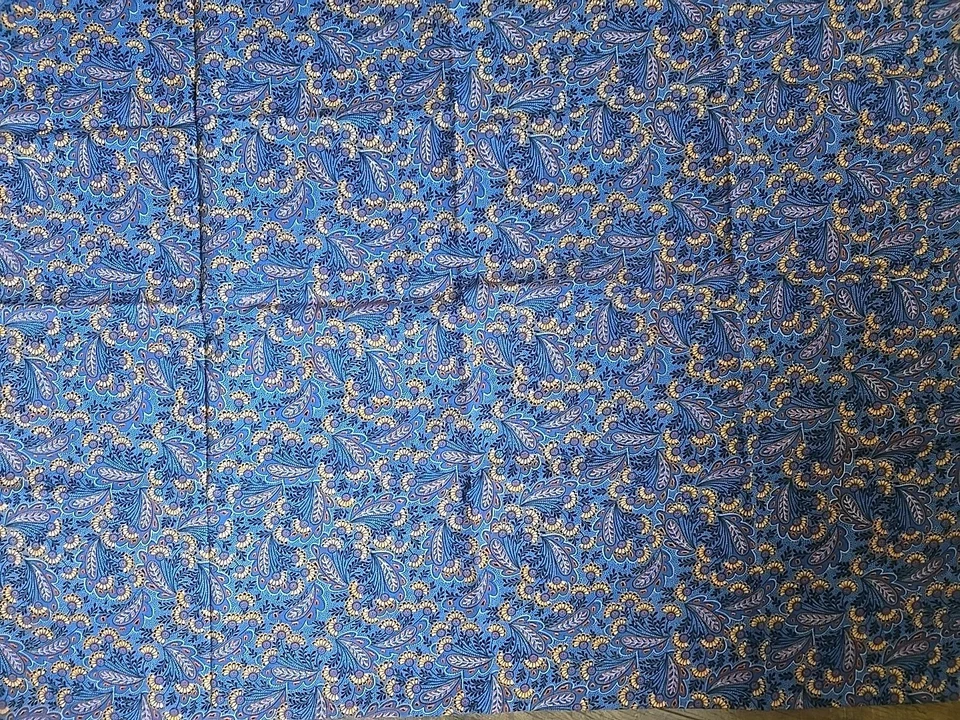 VTG Quilting Fabric 43" X 33" Cotton Blue Floral Paisley Sewing - Image 2 of 4