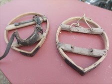 Ancienne paire de  raquette à neige vintage bois déco Chalet De Montagne