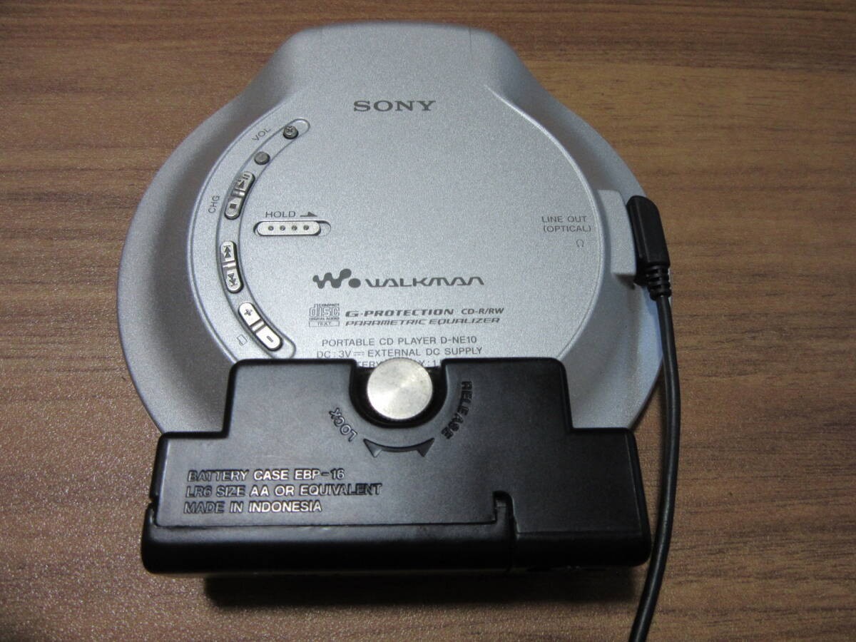 SONY ウォークマン D-NE10 CDプレーヤー Sony D-NE10 ATRAC/MP3 CD Walkman Portable Player Audio Silver CD-R