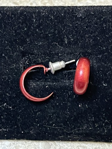 ORECCHINI A CERCHIO VINTAGE METALLO ROSSO .50” - Foto 2 di 3
