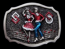 KF01126 VINTAGE 1984 GREAT AMERICAN COUPLE SQUARE DANCING PEWTER BELT BUCKLE
