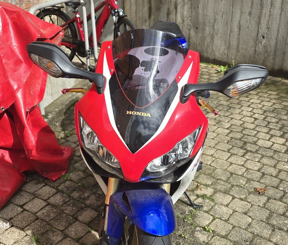 Honda HCR CBR 1000RR Fireblade SC59 - Bild 3 von 4