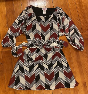 Three Pink Hearts Juniors Dress Size XL Red Black Geometric