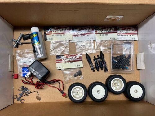 Vintage Team Associated RC18T 1/18 Mini, brushless Mamba, W/ Box and some parts - Picture 3 of 9