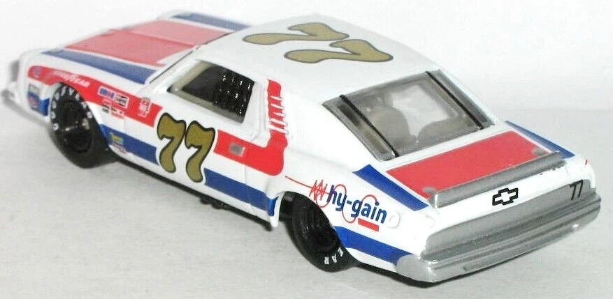 1/64 = RCCA / Nascar Legend DALE WONHARDT SR / #77 HY-GAIN 1976 CHEVY MALIBU Foto 2 de 3
