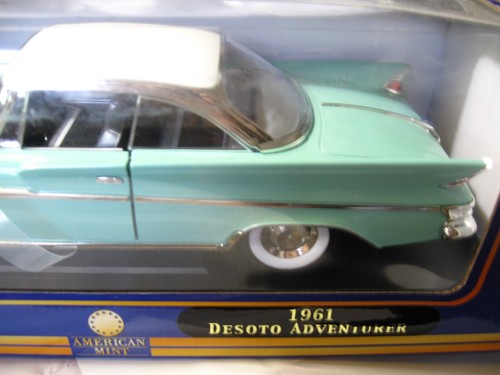 Coche fundido a presión American Mint Premium Edition NUEVO 1961 Desoto Adventure escala 1:18 - Imagen 13 de 17