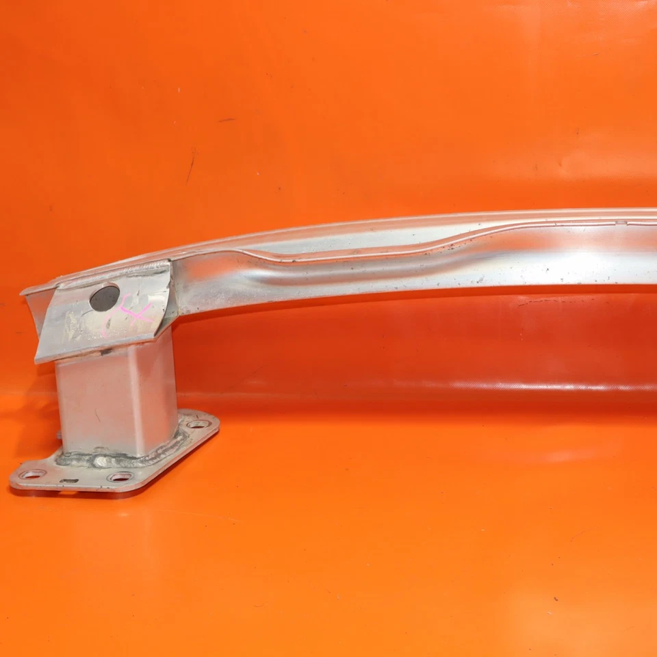 奥迪 Q7 Q8 REINFORCMENT REAR 2017-2020 20212022 2023 2024 2025 4M0807309 原始设备制造商 — 第 2/4 张图片