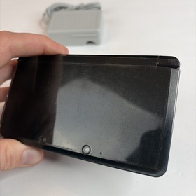 Nintendo 3DS Handheld Video Game Console Black CTR-001 (USA) W Charger US Model