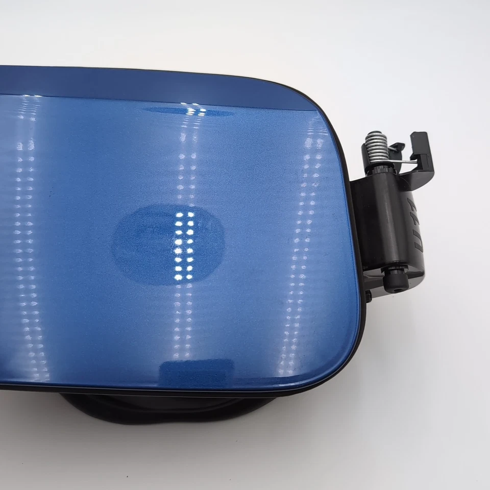 2023 2024 BMW X1 U11 M35i FUEL TANK DOOR LID & FILLER POCKET W/ GAS CAP - Image 4 of 4