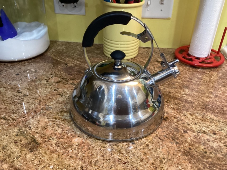 Vescoware Premium Whistling Tea Kettle Stainless Steel Rust Resistant 2