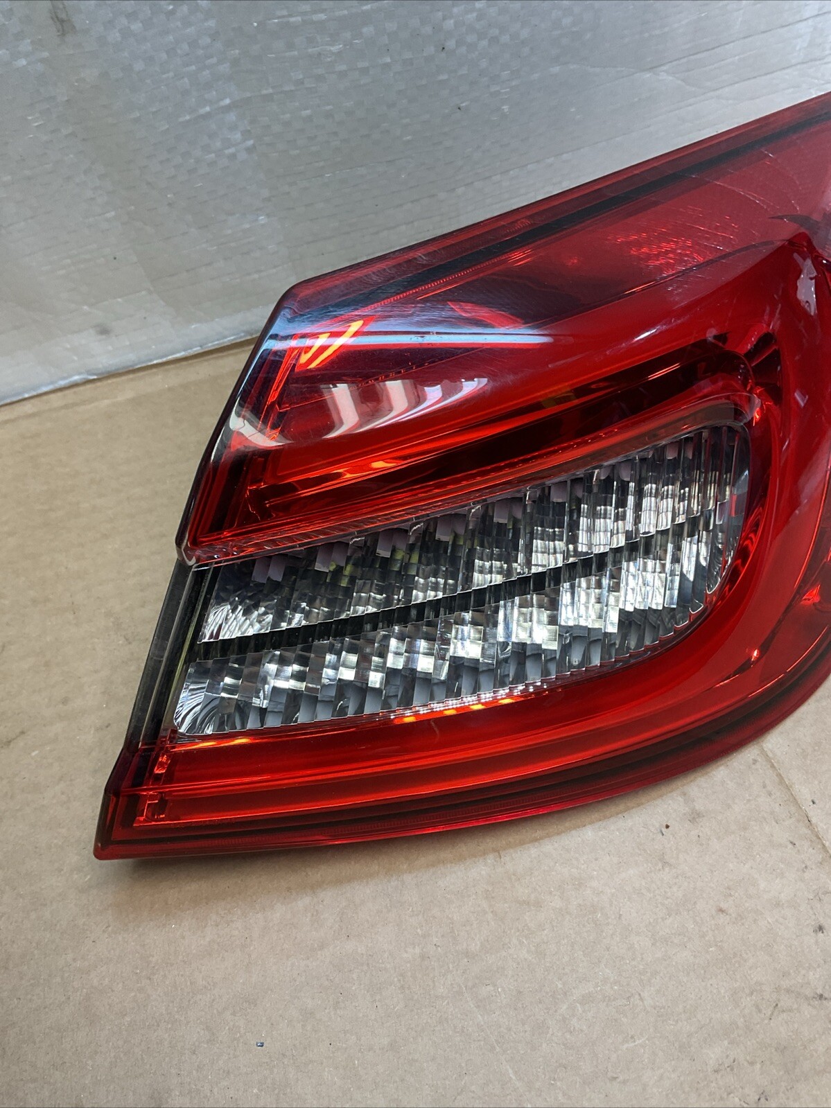 MASERATI QUATTROPORTE REAR RIGHT SIDE OUTER TAILLIGHT LIGHT LAMP OEM 2014-2020