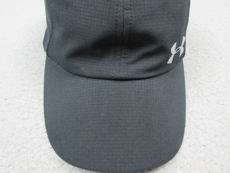 Gorra Under Armour con correa trasera negra ligera para correr al aire libre para mujer Foto 2 de 4