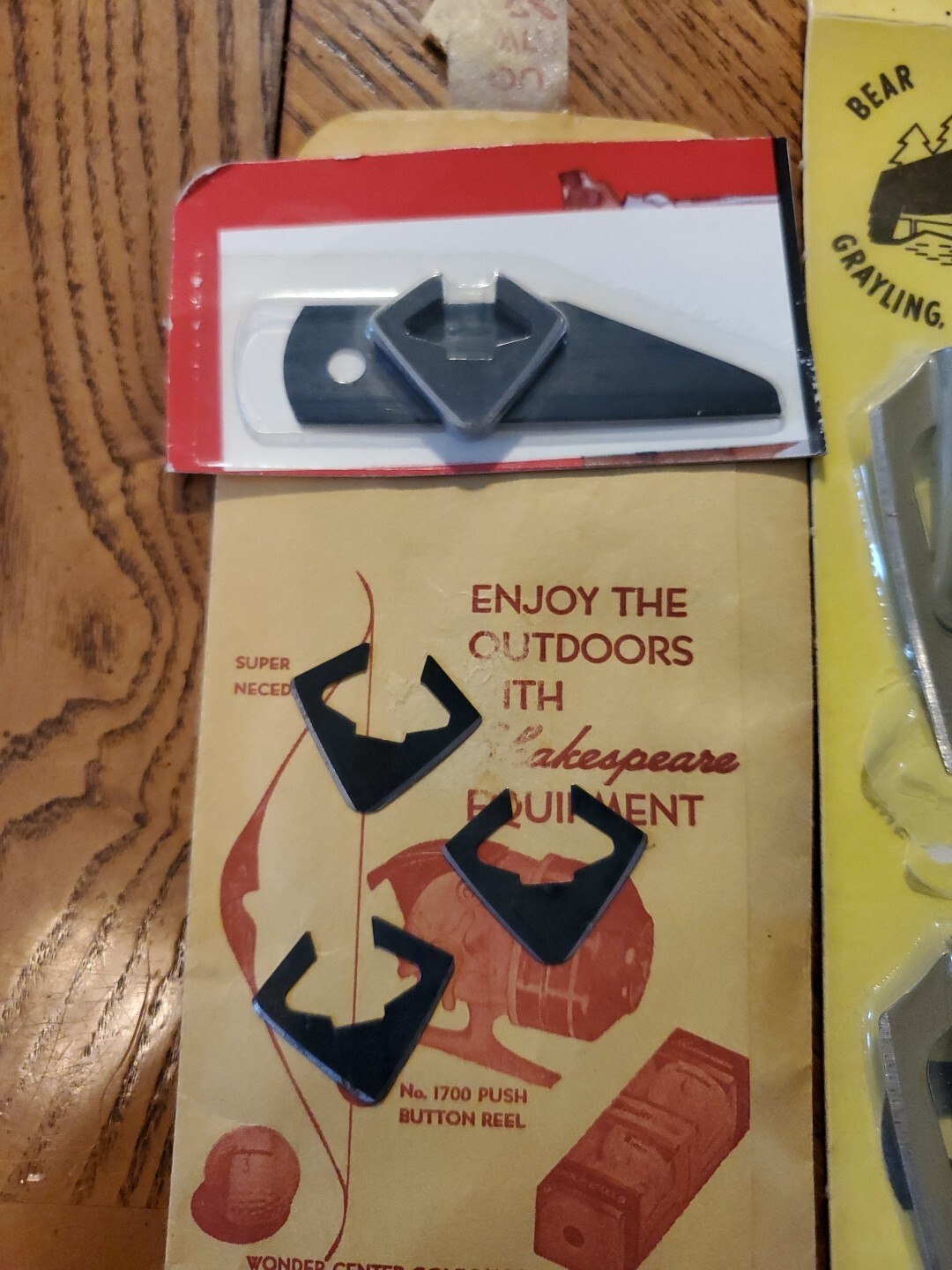 Vintage Fred Bear Archery Razorheads Broadheads Lot of 6 with new