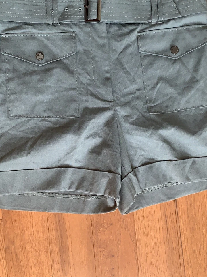 NUEVO CON ETIQUETAS WHBM The 5" Corto Cinturón Cintura Alta Bolsillos de Carga Caqui Verde Para Mujer 8 Foto 2 de 4