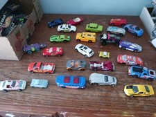 Lot Of 25 VINTAGE DIECAST Cars. Hot Wheels. Matchbox. Kenner. More