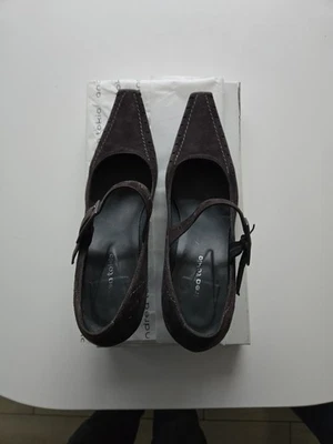 chaussures femme en daim gris, pointure 39. andrea tokio. - Photo 1/4
