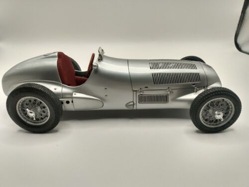 CMC Mercedes Benz W125 1937 flecha de plata nº4, modelo de coche escala 1:18 interior rojo - Imagen 4 de 13