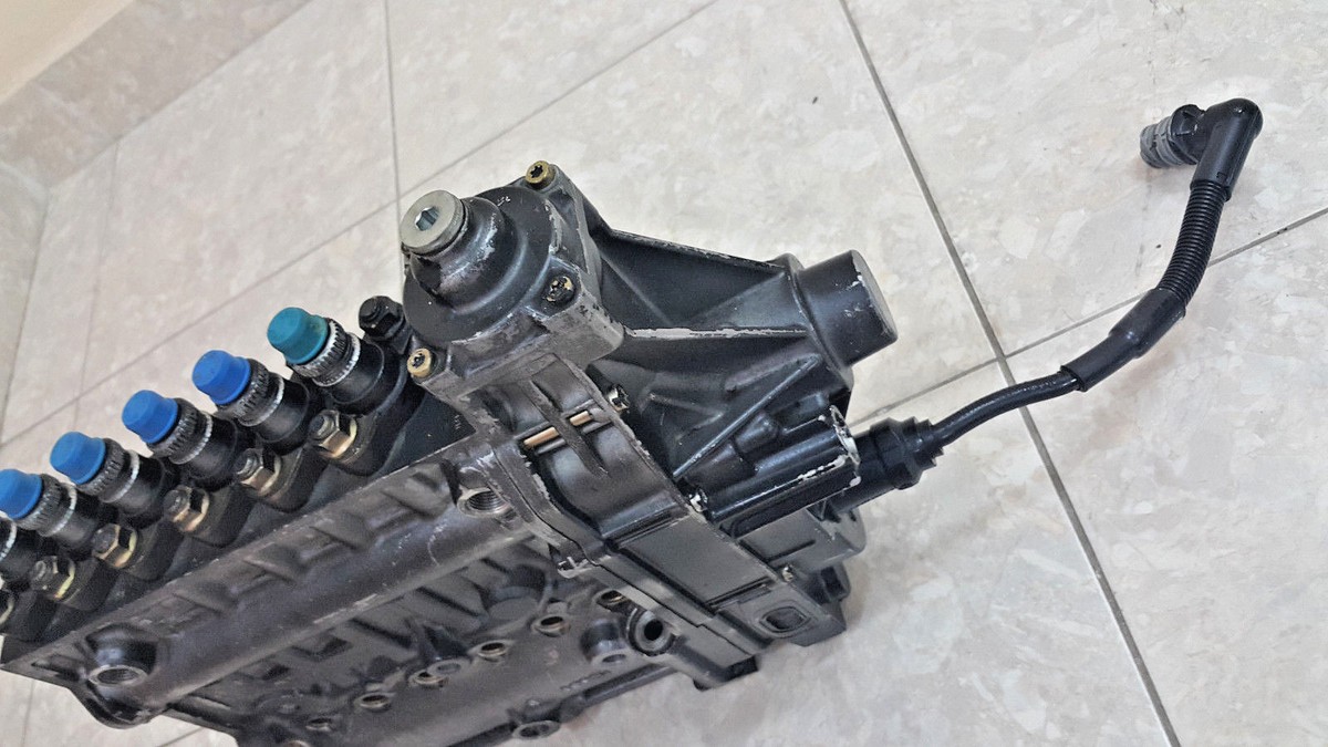Genuine Bosch Diesel Fuel Injection Pump 0402796210 for Man TGA 