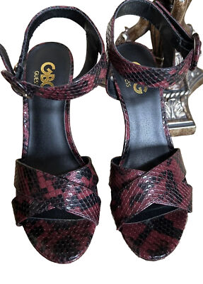    ESTATE SALE GBG Guess Burgundy Black Animal Print Sandal Size 6M Platform