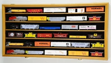 HO Scale Model Train Display Case Lockable Collection Shelf Cabinet Oak LARGE