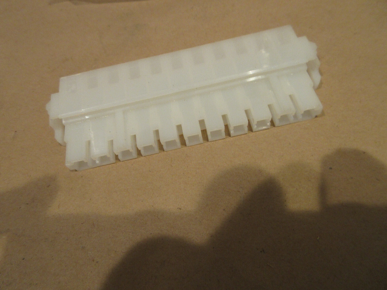 Ferrari 328 Mondial Testarossa - 11 Way Type2 F/Board Connector- P/N 12284880