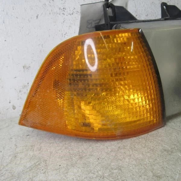 Пассажирская галогенная фара США BMW 318i 323i 328i M3 - Изображение 4 из 4