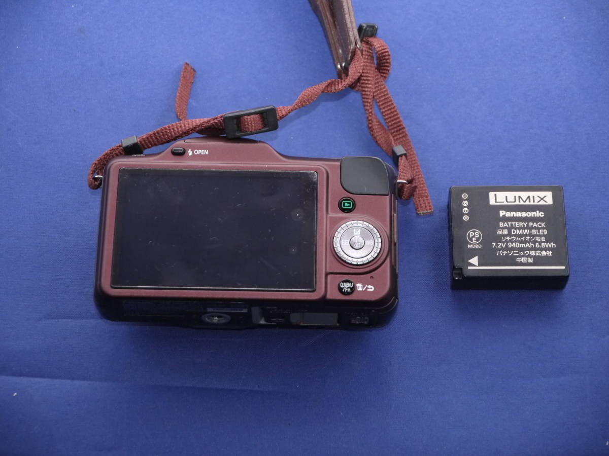 Panasonic LUMIX GF3 Camera + G VARIO 14-42mm Kit, Brown, High