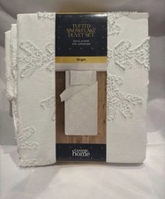 Festive White Tufted Snowflake Duvet Set Single