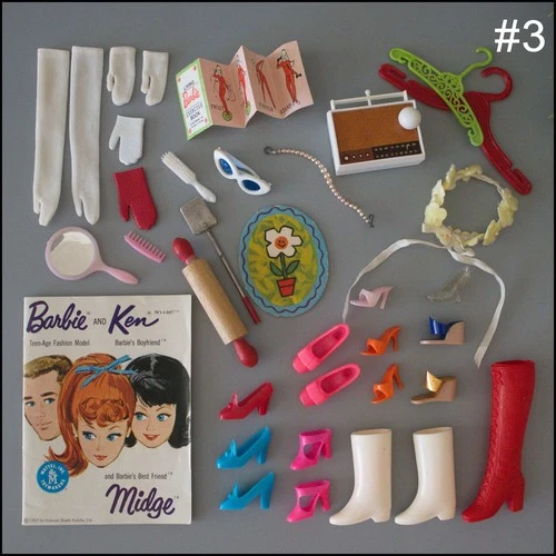 🤩#2 LOT Barbie Friends Shoes Gloves Jewelry Accessories Japan Vtg 1960s+🎁