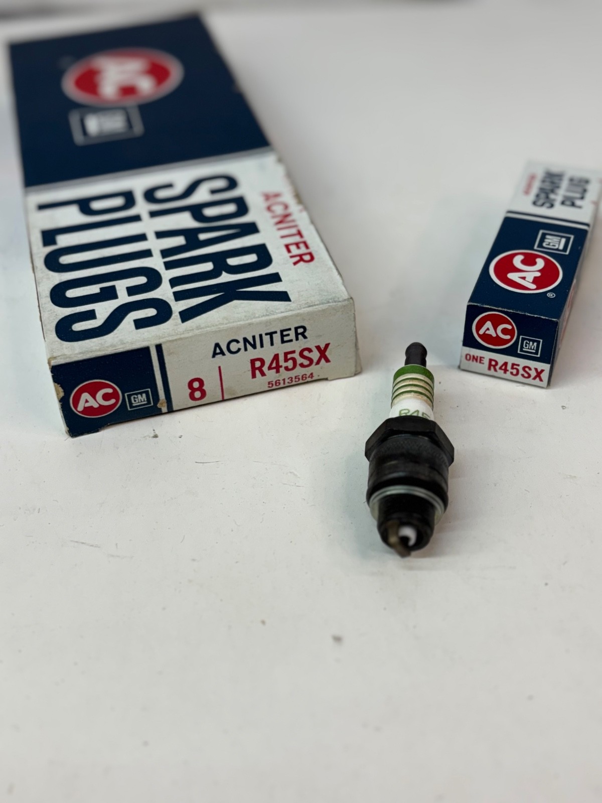 NOS AC DELCO R45SX ACNITER SPARK PLUGS 8 GM #5613564