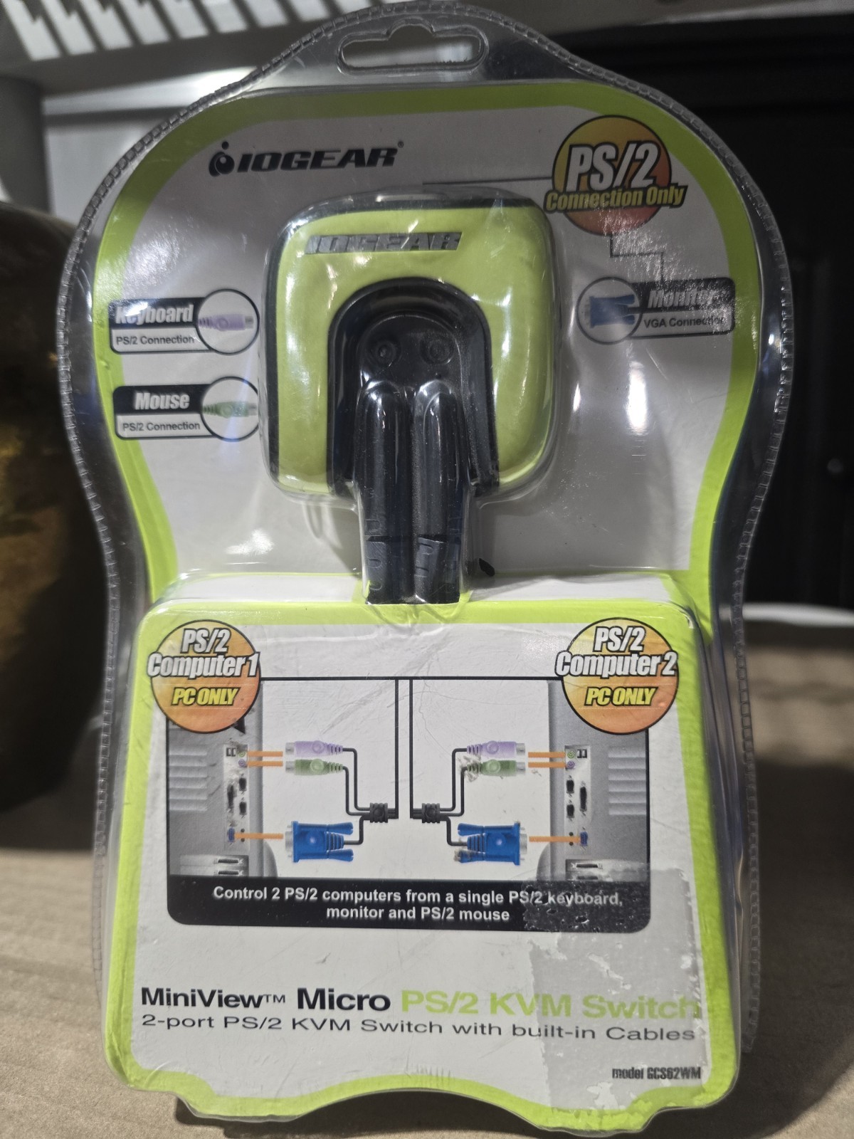 IOGEAR MiniView Micro 2-Port KVM Switch PS/2 VGA Built-in 6f