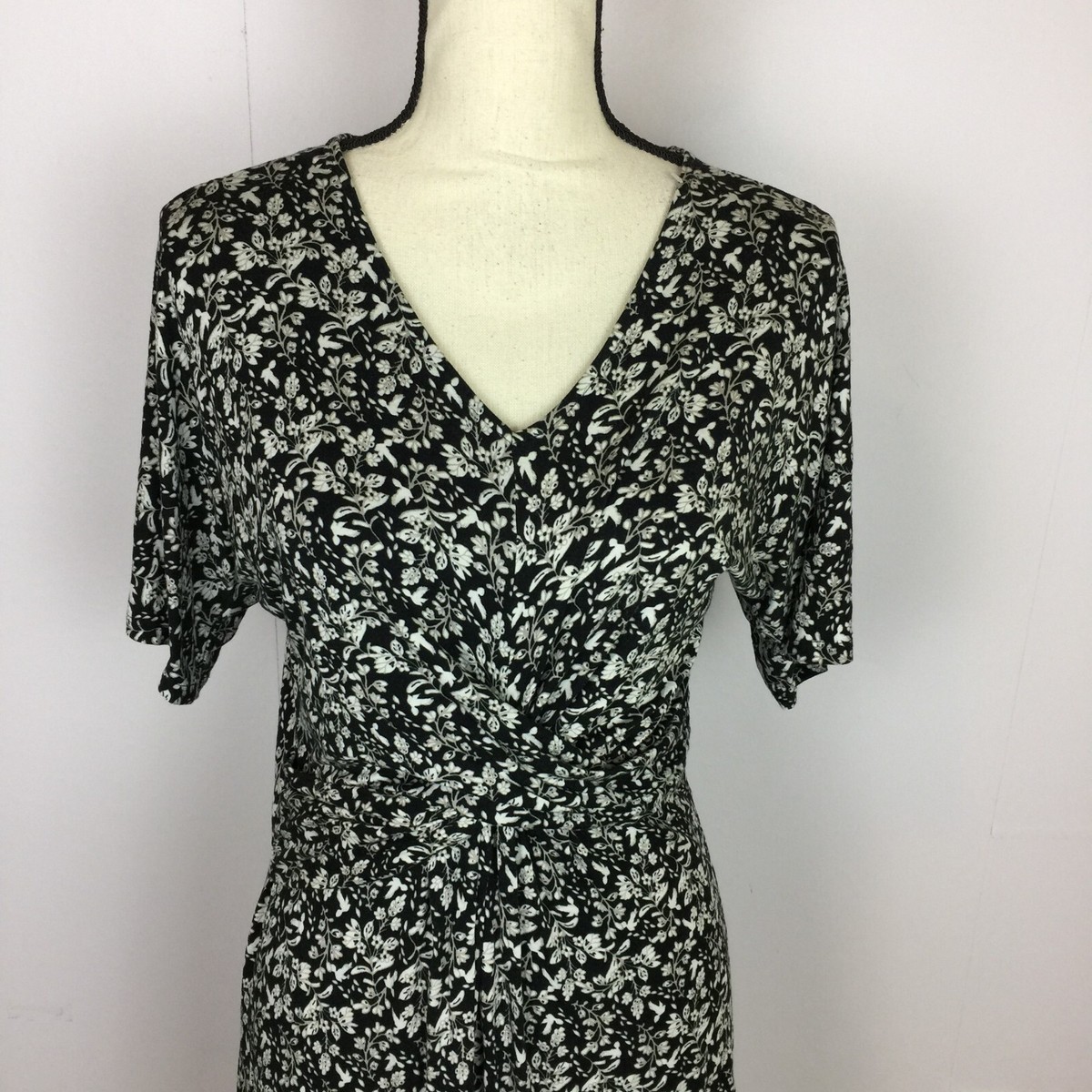 Apt 9 A-Line Dress Sz M Black White Floral Short Sleeve V-Neck Asymmetrical Hem