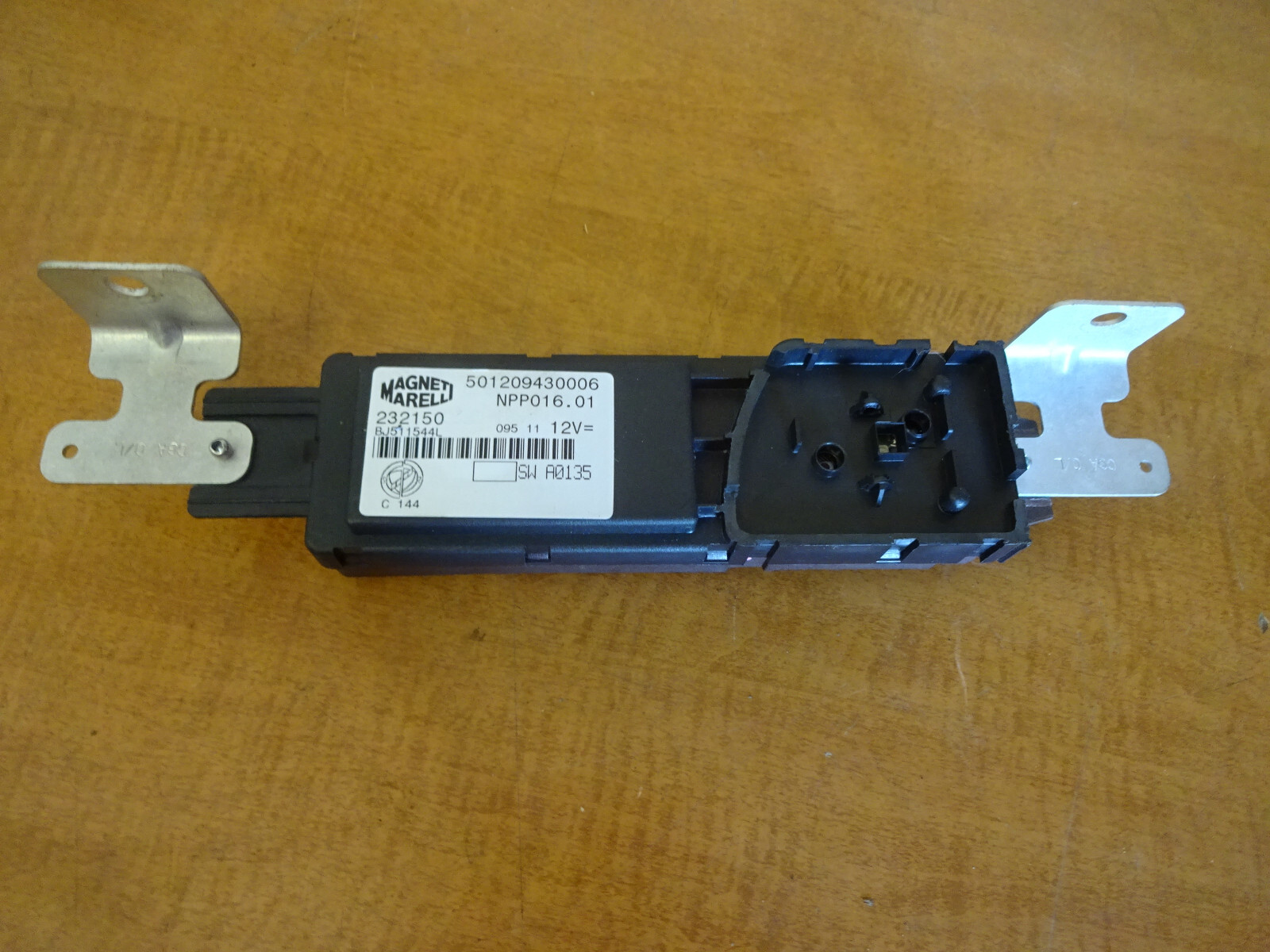 Ferrari 458 RH Passenger Door Node Unit/ ECU - P/N 232150