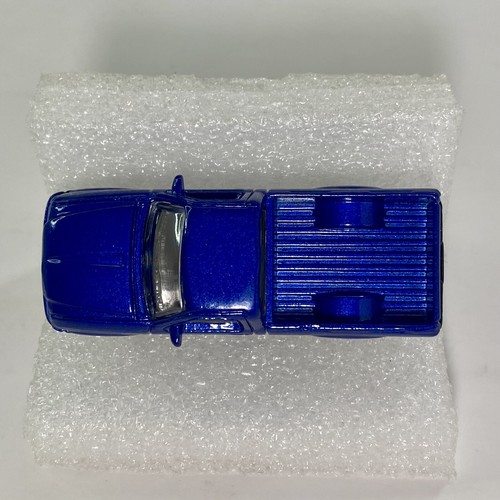 Johnny Lightning 1983 Ford Ranger & Blue MotorMax 6052 Pickup 1:64 Diecast Lot - Picture 23 of 24