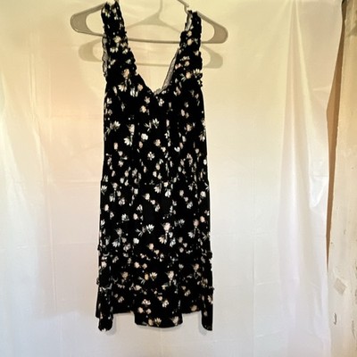 No Boundaries Juniors XL (15-17) Black/White Floral V-Neck Strap dress
